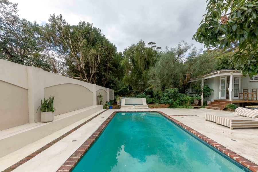 To Let 4 Bedroom Property for Rent in Overkloof Western Cape